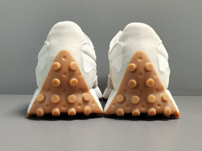 New Balance 327 Timberwolf Nightwatch Green MS327HR1