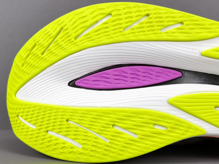 new balance nb fuel cell S*percomp trainer v2 mrcxlg3