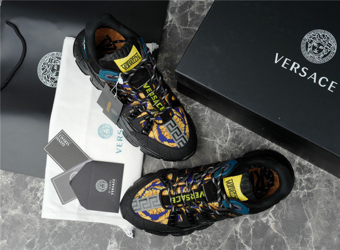 VRCE Sneaker