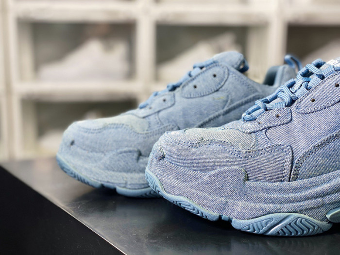 BALCIA TRIPLE S SNEAKER