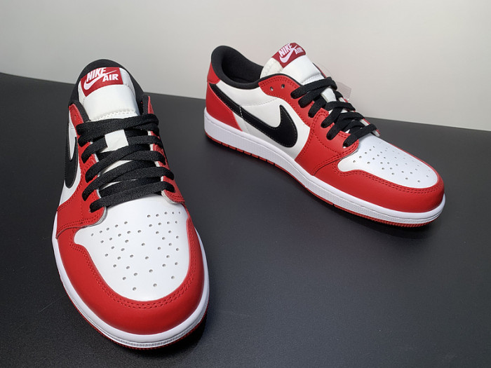 AIR JORDAN 1 RETRO LOW CHICAGO (2016) 705329-600