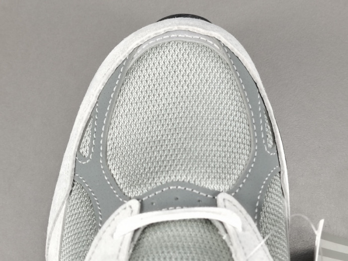 New Balance 990 V3 U990GY3