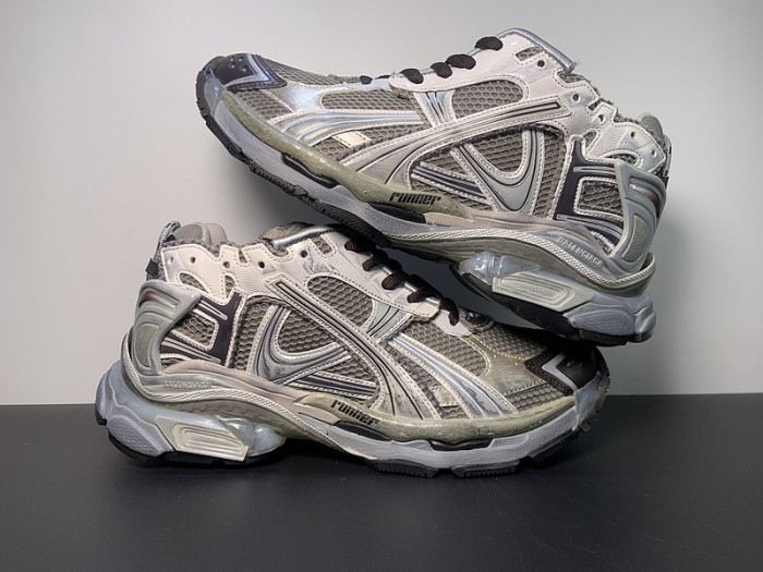 BALCIA RUNNER SNEAKER