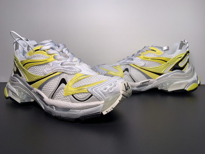 BALCIA RUNNER SNEAKER