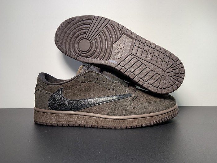 Travis Scott x Air Jordan 1 Low OG DM7866-202