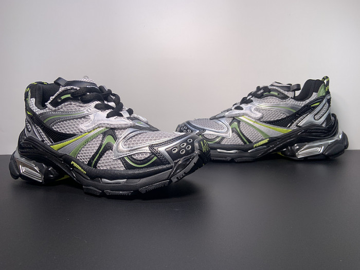 BALCIA RUNNER SNEAKER