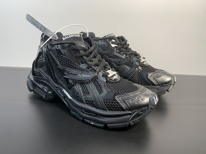 BALCIA RUNNER SNEAKER