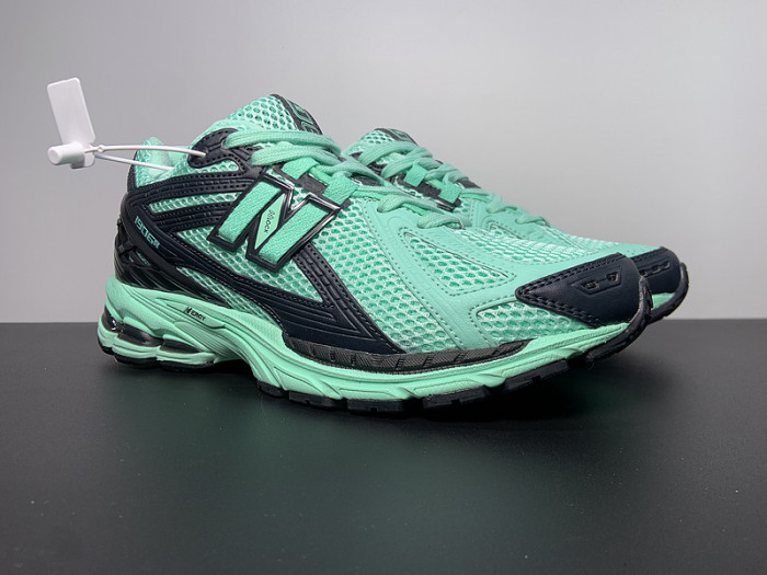 size? x New Balance 1906R "Green/Black" M1906RSB