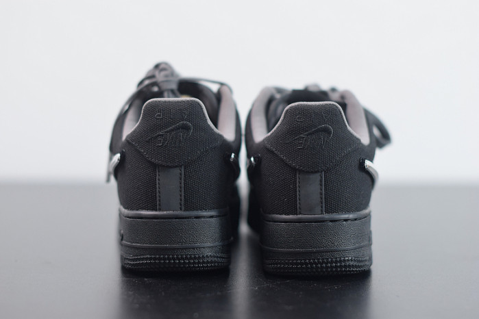 Travis Scott x Air Force 1 AQ4211-001