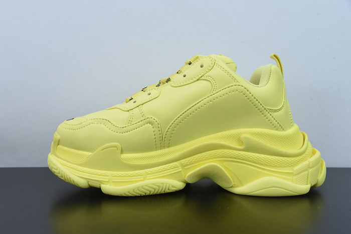 BALCIA Triple S Sneaker