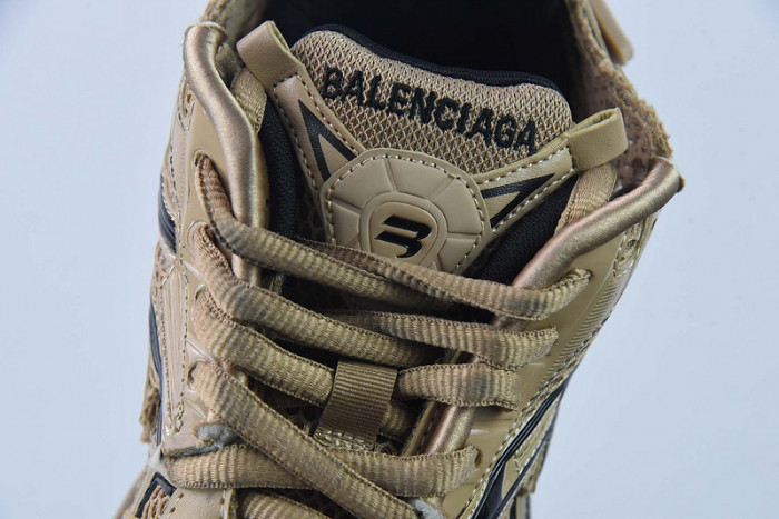 BALCIA RUNNER SNEAKER