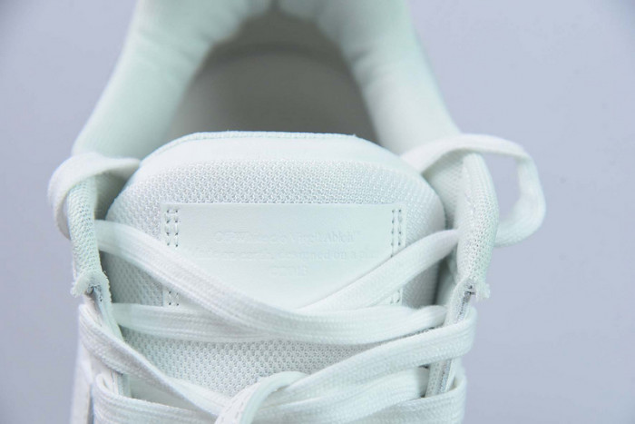 OFW C/O VIRGIL ABLOH Out Of Office OOO Low Tops