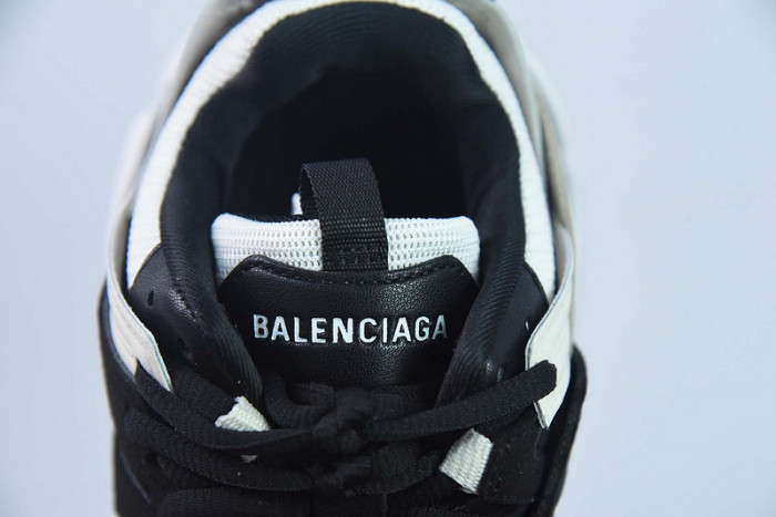 BALCIA Track SNEAKER