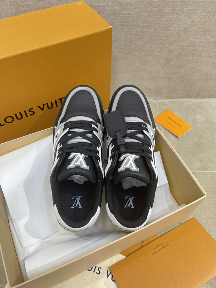 LUSV SNEAKERS