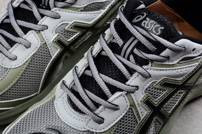 As*ic*s jog 100 s lightweight low tops non-slip gray green 1201a715-020