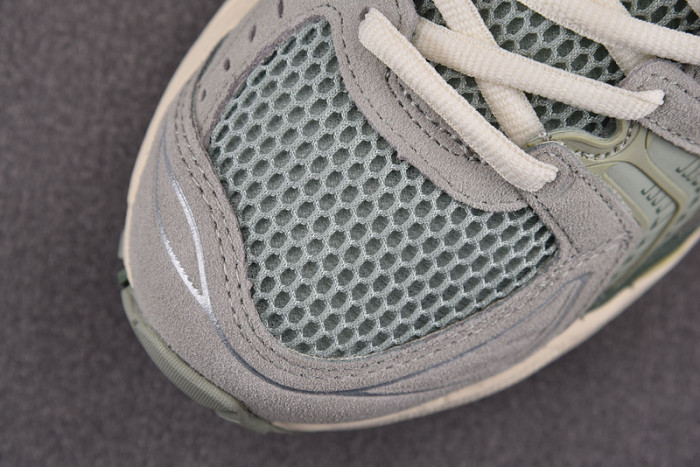 As*ic*s gel kayano 14 