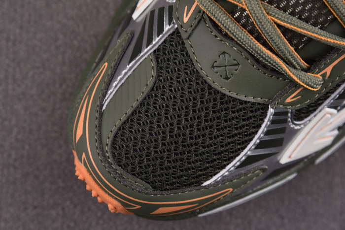 OFF-WHITE BE RIGHT BACK