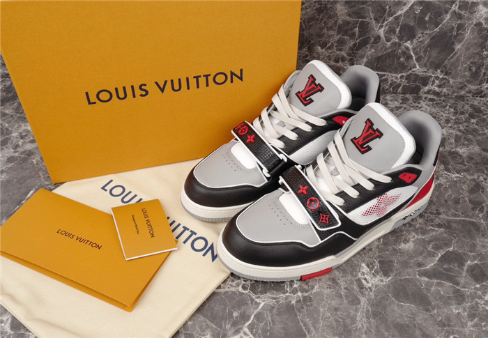 LUSV SNEAKERS