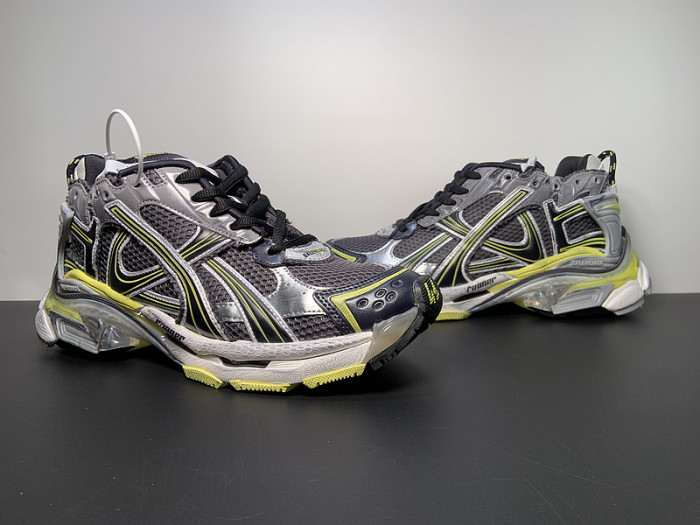 BALCIA RUNNER SNEAKER