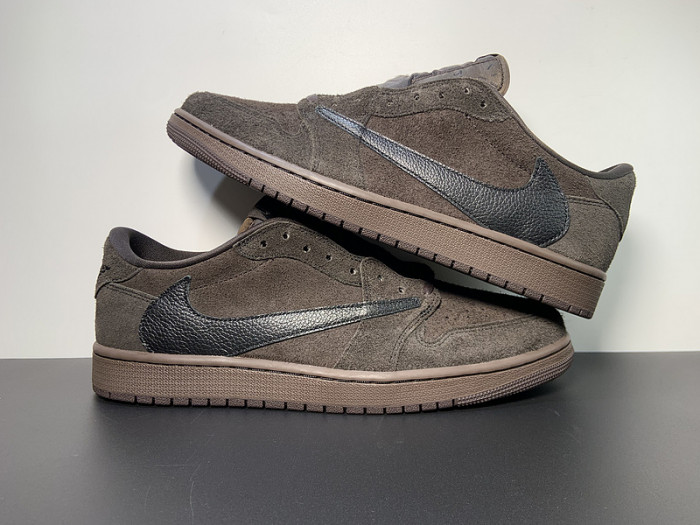 Travis Scott x Air Jordan 1 Low OG DM7866-202