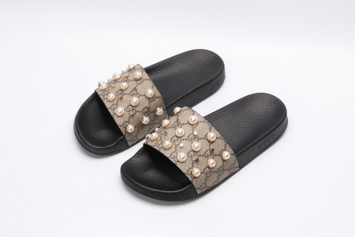 GCI GG Slide Sandal