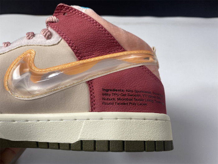 Social Status x Nk SB Dunk High Pro QS DJ1173-600