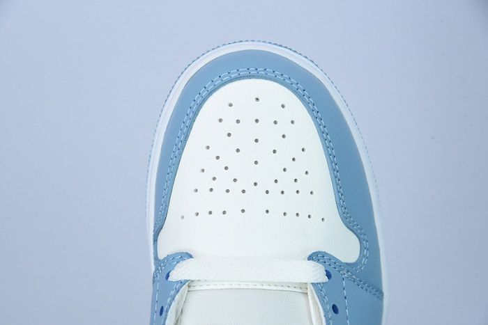 Air Jordan 1 Mid "UNC" BQ6472-141