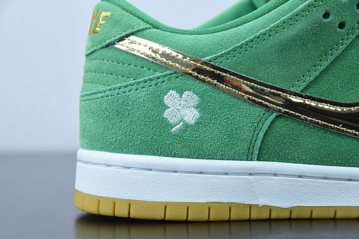 Nike SB Dunk Low St. Patrick