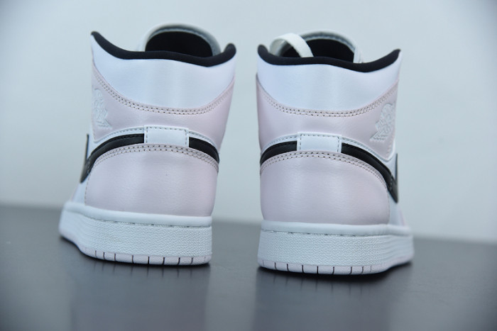Air Jordan 1 Mid "Light Violet" BQ6472-500
