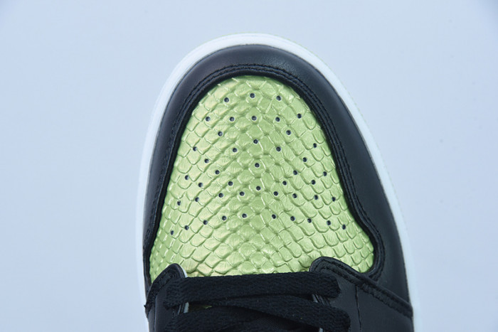 Air Jordan 1 Low "Vivid Green Snakeskin" DX4446-301