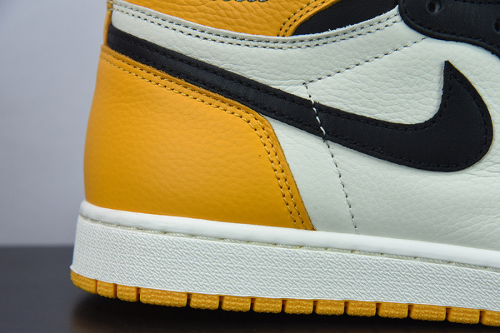 Air Jordan 1 High OG "Yellow Toe" 555088-711