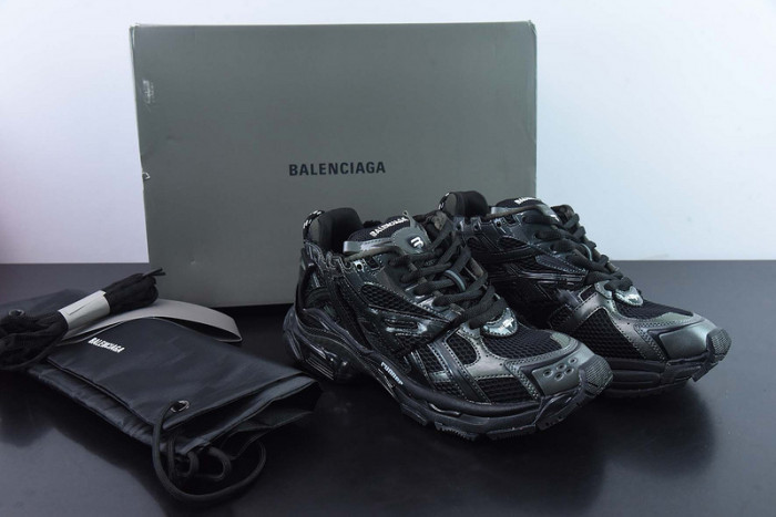 BALCIA RUNNER SNEAKER