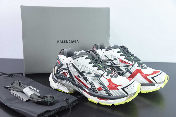 BALCIA RUNNER SNEAKER
