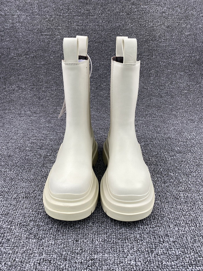 Bo*te*ga ve*ne*ta chelsea tire leather high boot