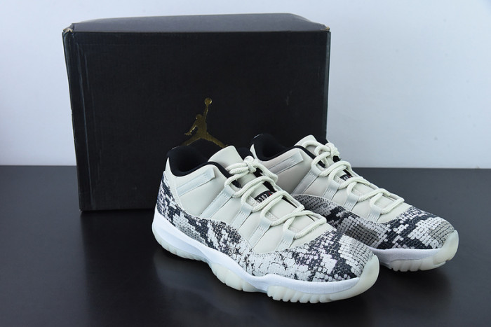 Air Jordan 11 Retro Low 