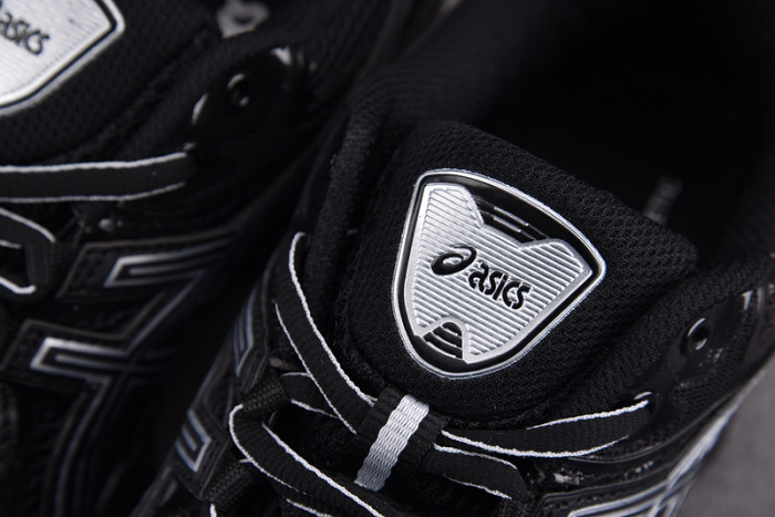 As*ic*s gel-quantum kinetic graphite grey black 1203a270-001