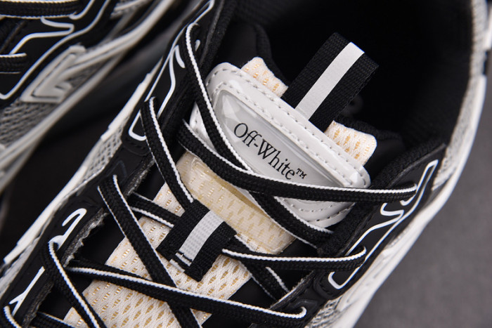 OFF-WHITE BE RIGHT BACK