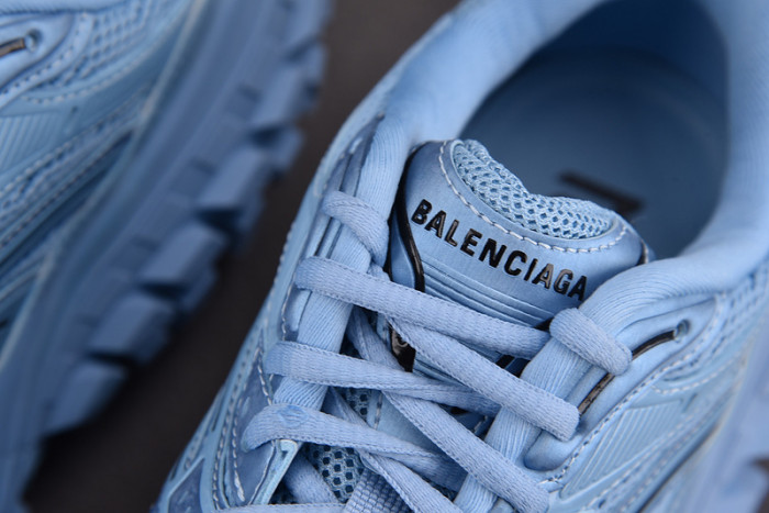 BALCIA DEFENDER SNEAKER