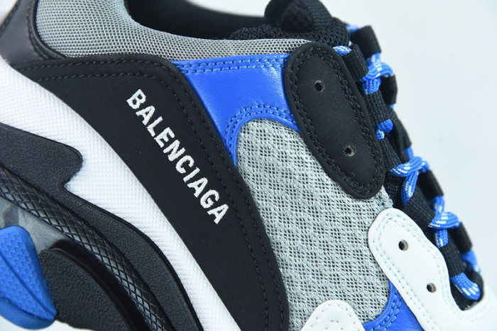 BALCIA TRIPLE S SNEAKER