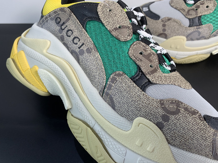 BALCIA TRIPLE S SNEAKER