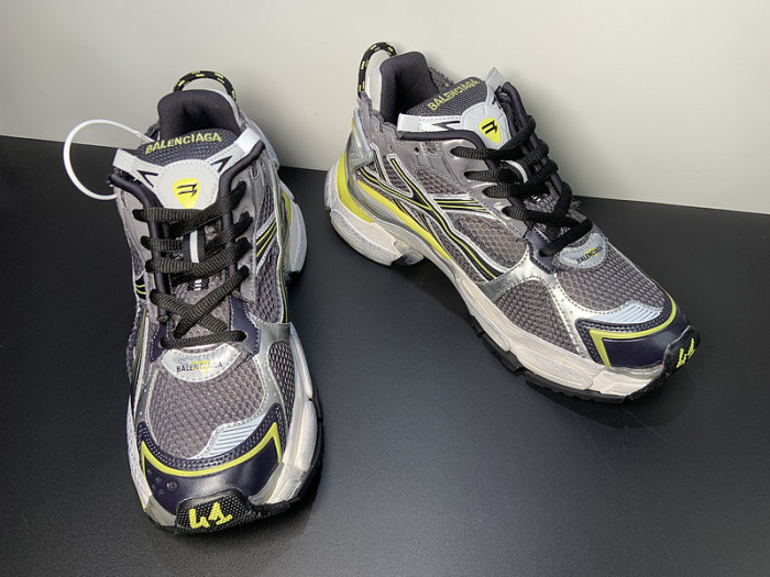 BALCIA RUNNER SNEAKER