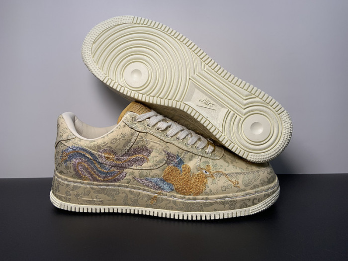 NIKE AIR FORCE 1 LOW 07 