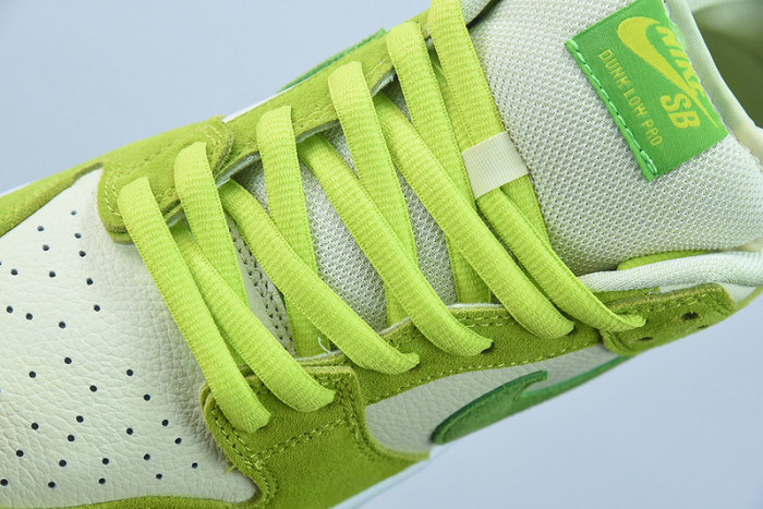 Nike SB Dunk Low Green Apple DM0807-300