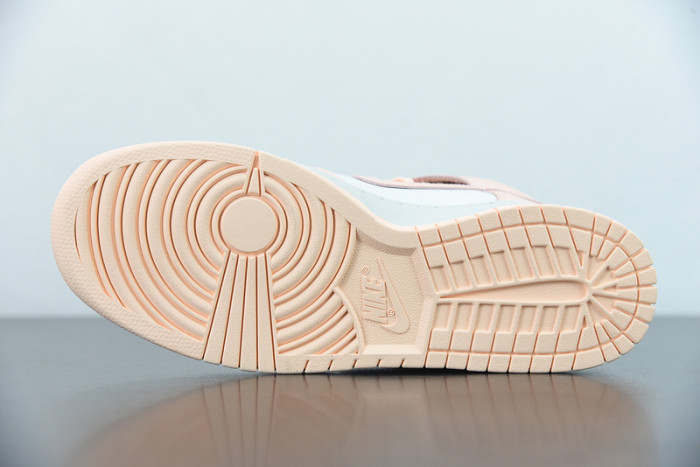 Nike Dunk High WMNS “Crimson Tint” DD1869-104