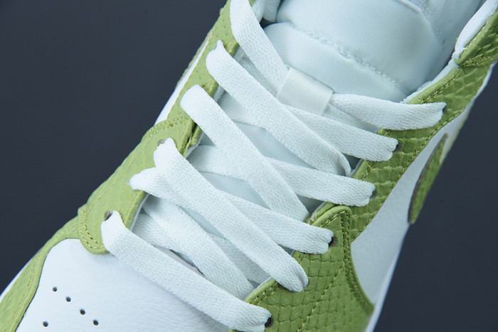 Air Mid SE "Green Python" DV2959-113