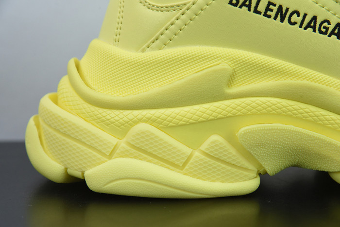 BALCIA Triple S Sneaker