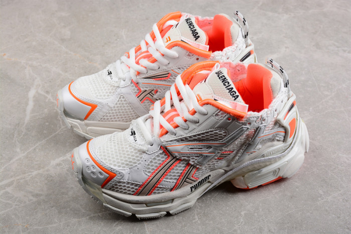 BALCIA RUNNER SNEAKER