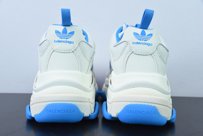 BALCIA Triple S Sneaker