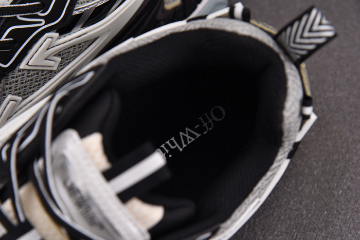 OFF-WHITE BE RIGHT BACK