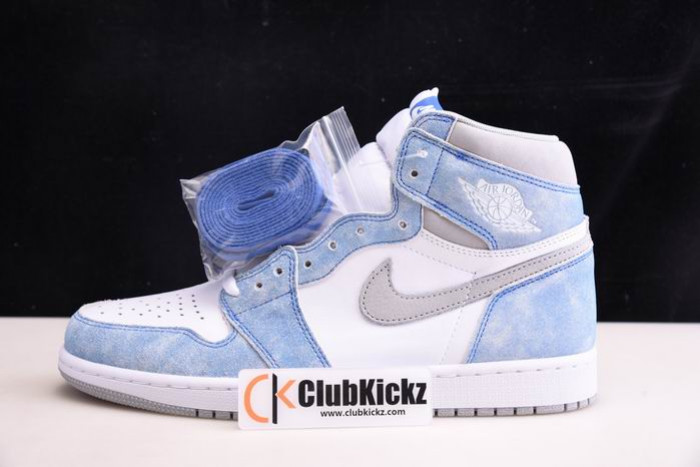 Air Jordan 1 High OG “Hyper Royal” 555088-402